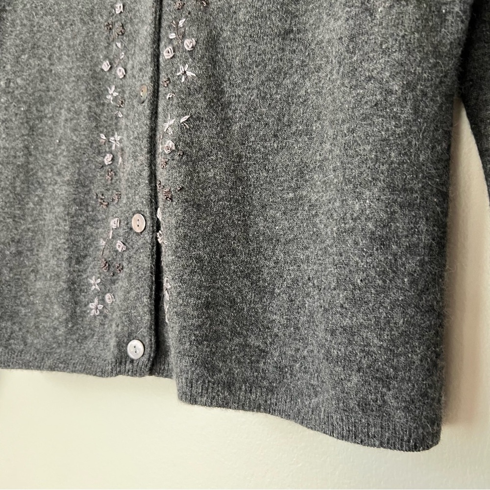 Vintage Chelsea Campbell Lambswool Angora Grey Embroidered Floral Cardigan, S - Picture 6 of 10